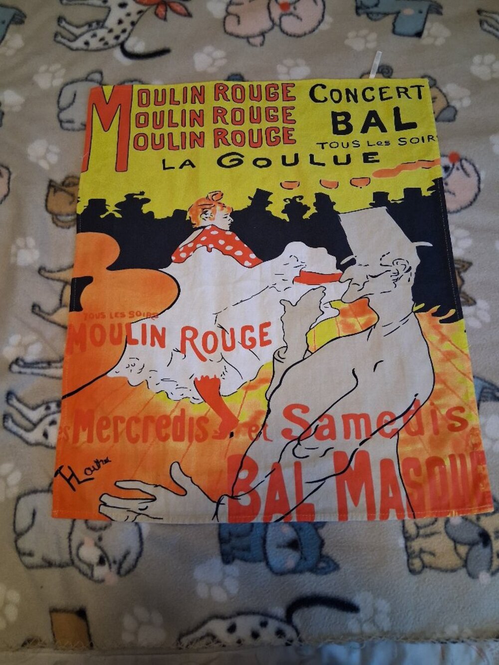 EXTERMALY RARE 1940S DISH TOWEL FROM FRANCE NEVER EVER USED.